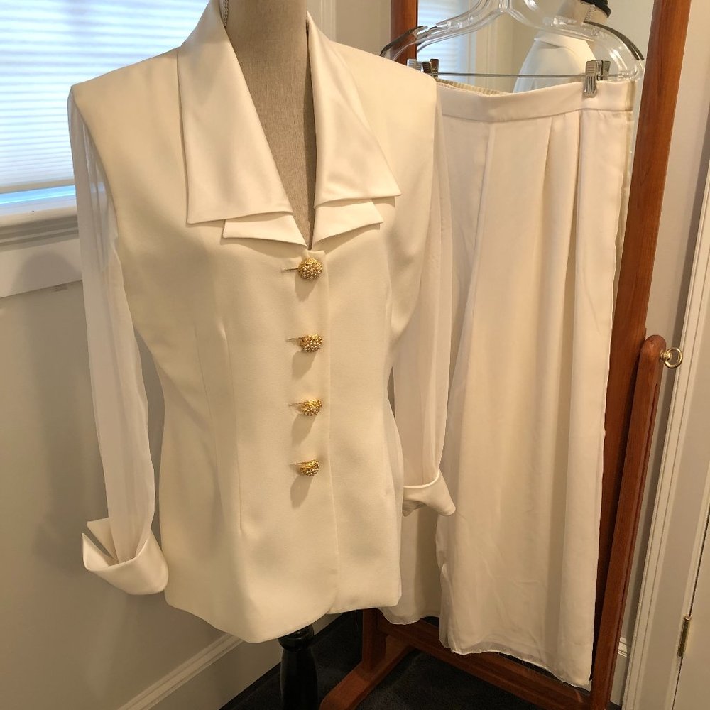 sz 14 Collections 2 pc pant suit set cream formal but fits more like a size 10